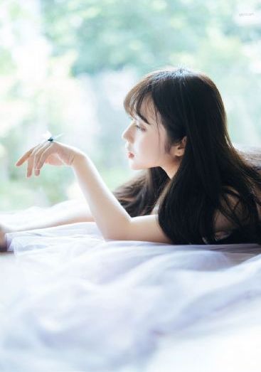 乳房丰满教师电影_BD英语在线观看高清