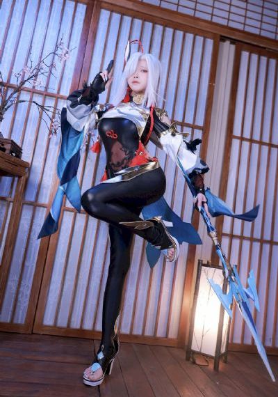 清纯美女玩性视频_720手机免费观看完整