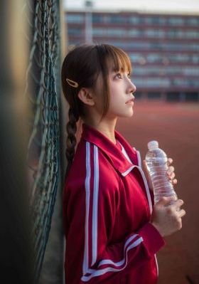 美女直播在床上嫖娼_BD国语在线播放观看